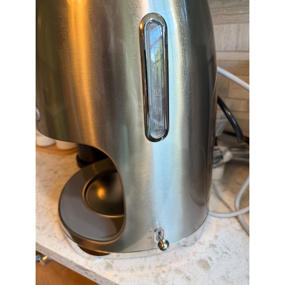 Smeg DCF02SSUS Drip Filter Coffee Machine 10 Cup Retro Stainless Steel w/ carafe - Picture 5 of 11